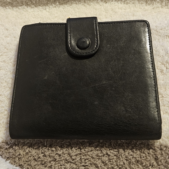 CHANEL Dbl snap compact wallet - Picture 6 of 12